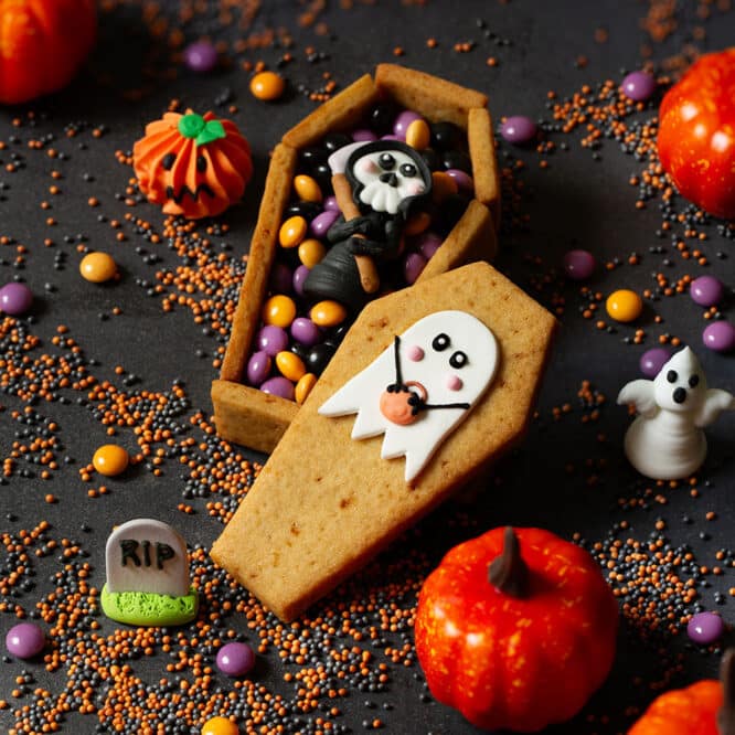Bara 3D di biscotto decorata per Halloween