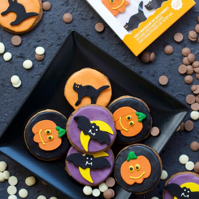 Biscotti decorati con soggetti Halloween in zucchero